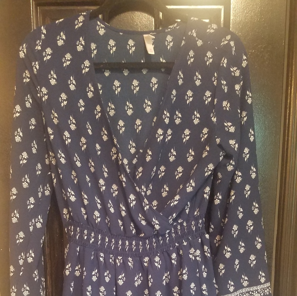 Bell sleeve Dress